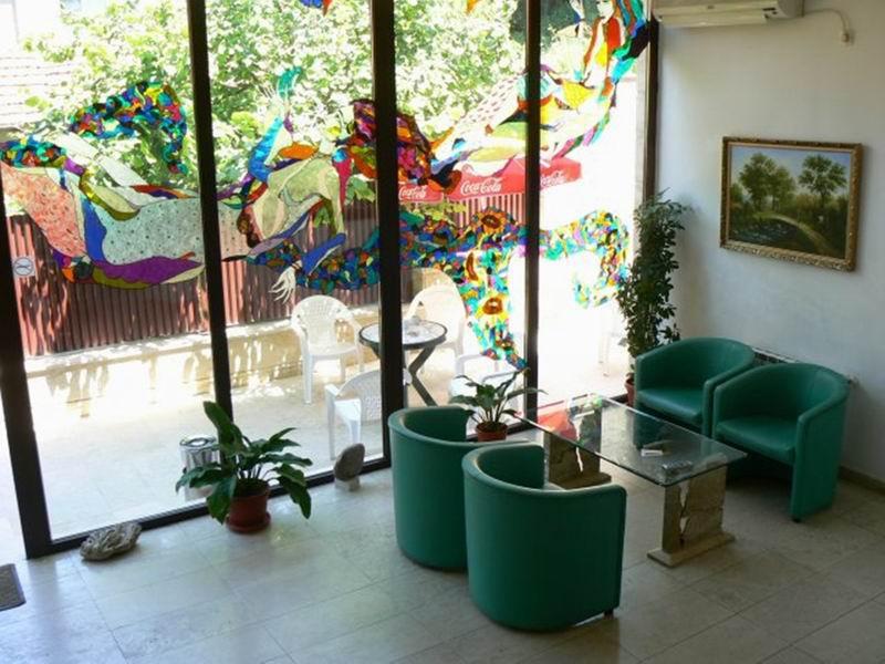 Family Art Hotel Gallery بليفين المظهر الخارجي الصورة