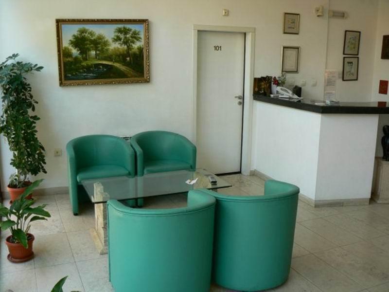Family Art Hotel Gallery بليفين المظهر الخارجي الصورة