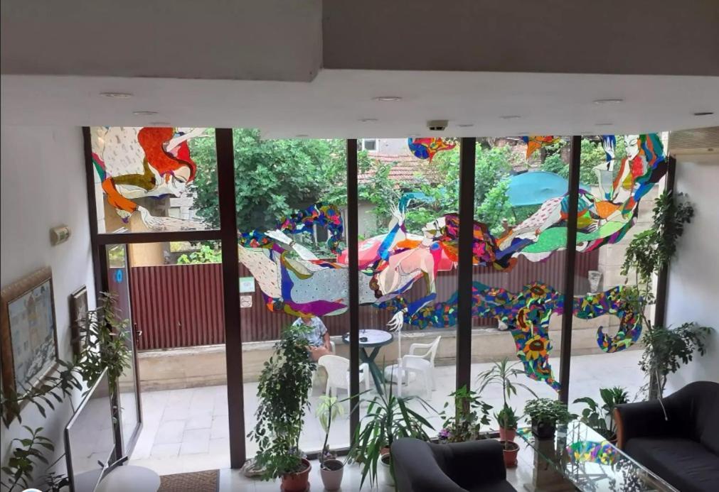 Family Art Hotel Gallery بليفين المظهر الخارجي الصورة
