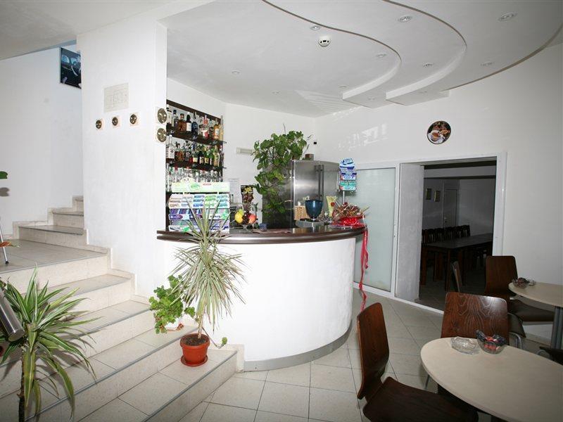 Family Art Hotel Gallery بليفين المظهر الخارجي الصورة