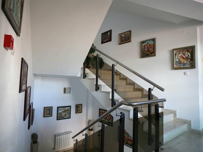 بليفين Family Art Hotel Gallery المظهر الخارجي الصورة