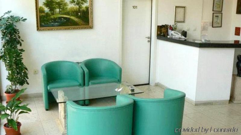 Family Art Hotel Gallery بليفين المظهر الخارجي الصورة